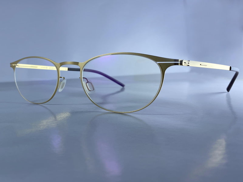 فریم عینک المانی حاشیه های خارق العاده دارند